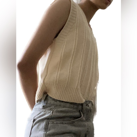 Beige Crop Cardigan - Picture 3 of 3